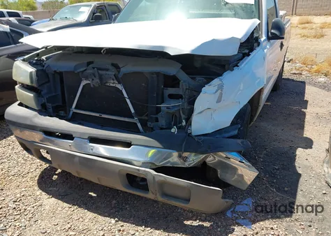 2004 Chevrolet Silverado 1500 из США, поврежденный, VIN 1GCEC14X34Z290004